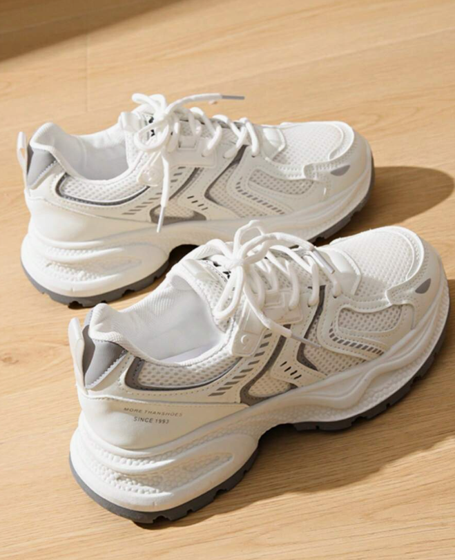 Lightweight Casual Lace-Up Running Sport Shoes, Fashionable White Gray Trainers