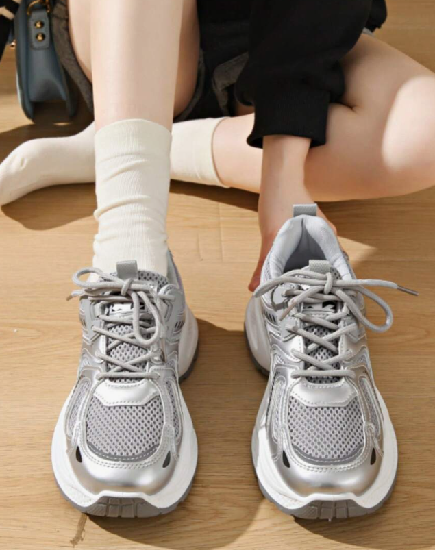 Lightweight Casual Lace-Up Running Sport Shoes, Fashionable White Gray Trainers