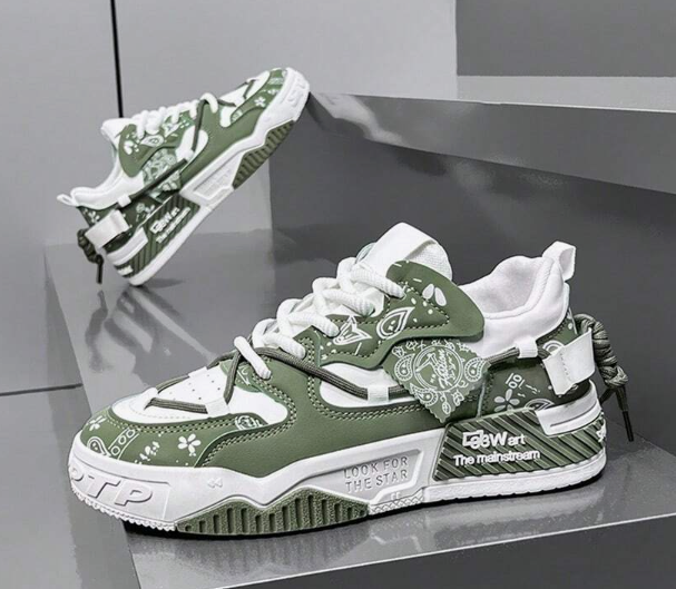 Versatile And Fashionable Thick-Soled Breathable Running Shoes.
